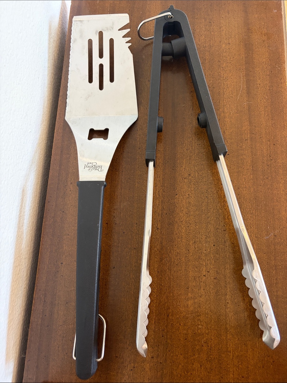 Pampered Chef Grilling Tools Black Stainless Grill Spatula and Tongs Set